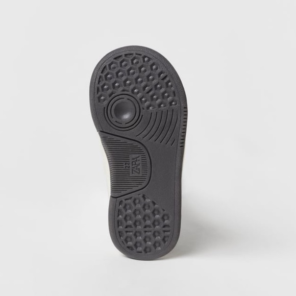 NWT Zara Size 8 toddler Minnie Mouse Disney high top sneakers - Picture 4 of 5